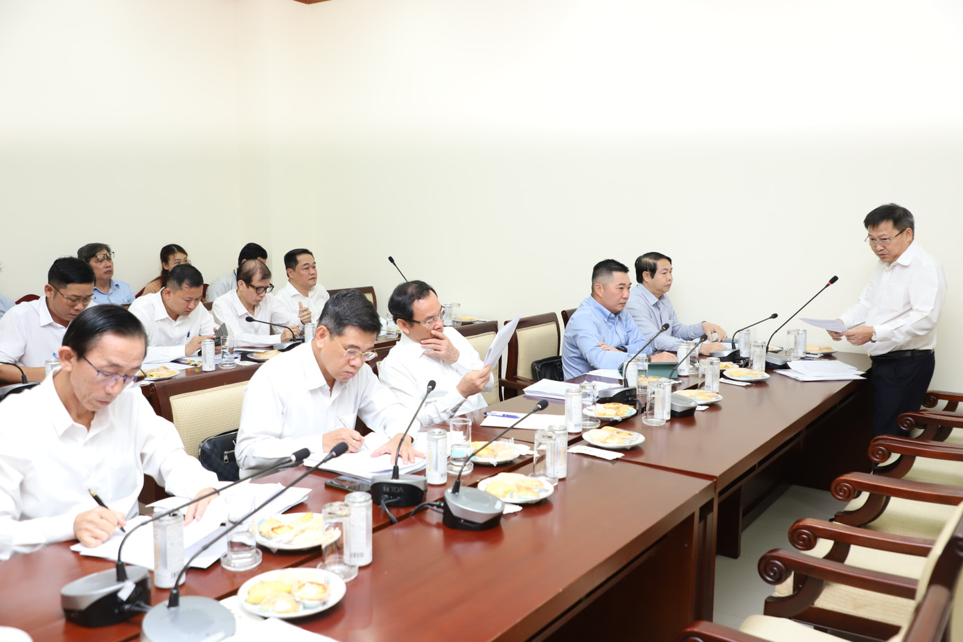 Hội nghị Ban Chấp hành Đảng bộ TPHCM lần 34 ngày 4/12 vừa qua dành nhiều thời gian để thảo luận xoay quanh công tác sắp xếp, tinh gọn bộ máy hành chính. Ảnh: Ngô Tùng Hội nghị Ban Chấp hành Đảng bộ TPHCM lần 34 ngày 4/12 vừa qua dành nhiều thời gian để thảo luận xoay quanh công tác sắp xếp, tinh gọn bộ máy hành chính. Ảnh: Ngô Tùng