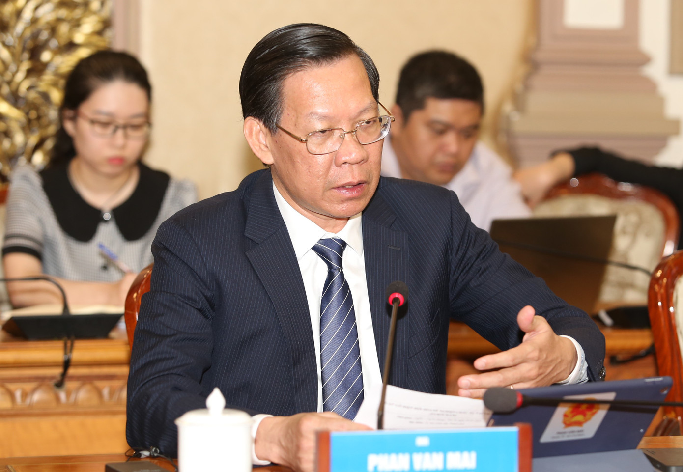 Chủ tịch UBND TPHCM Phan Văn Mãi trao đổi với các đối tác quốc tế. Chủ tịch UBND TPHCM Phan Văn Mãi trao đổi với các đối tác quốc tế.