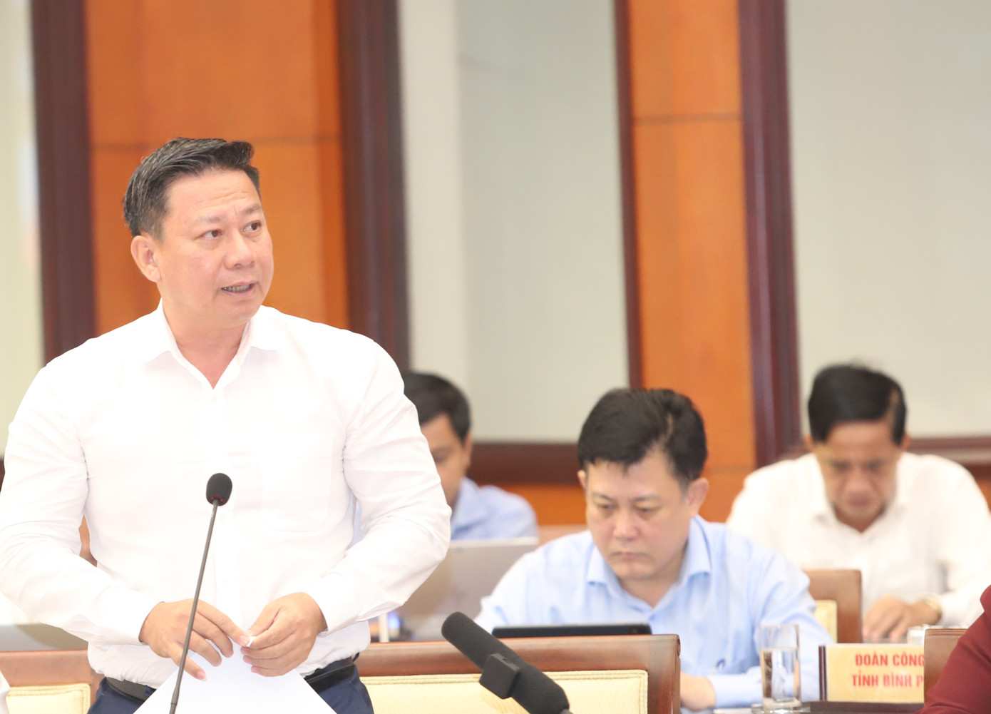 Chủ tịch UBND tỉnh Tây Ninh Nguyễn Thanh Ngọc thông tin công tác triển khai dự án trọng điểm trên địa bàn. Chủ tịch UBND tỉnh Tây Ninh Nguyễn Thanh Ngọc thông tin công tác triển khai dự án trọng điểm trên địa bàn.