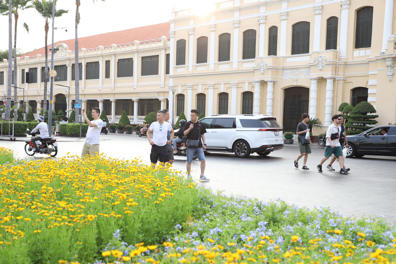 Theo Trung tâm Quản lý hạ tầng kỹ thuật TPHCM, phương án bố trí hoa kiểng tại công viên đã được bổ sung và điều chỉnh theo ý kiến chỉ đạo của Sở Xây dựng.