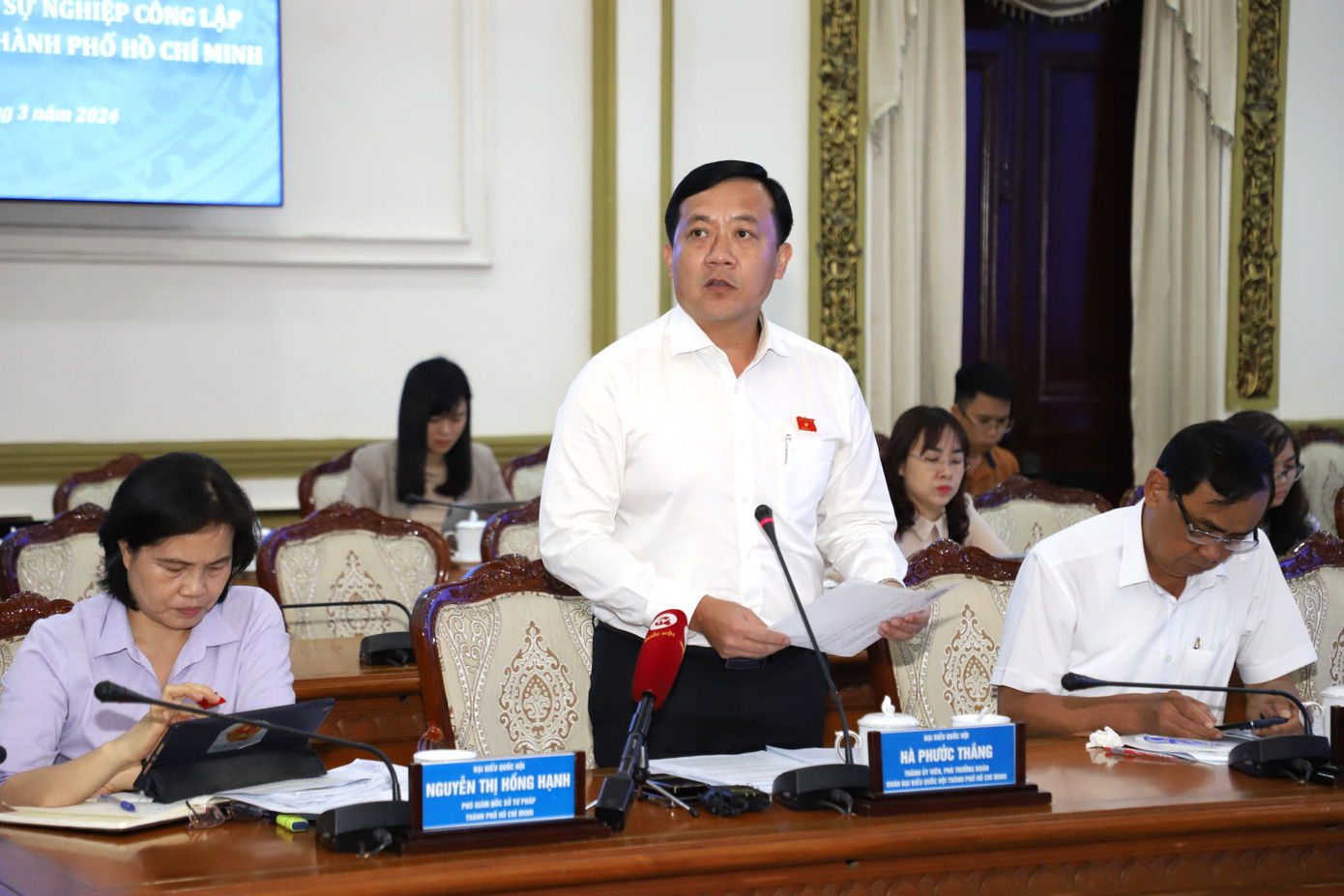 Phó trưởng Đoàn chuyên trách Đoàn ĐBQH TPHCM Hà Phước Thắng kết luận buổi làm việc. Ảnh: Ngô Tùng.