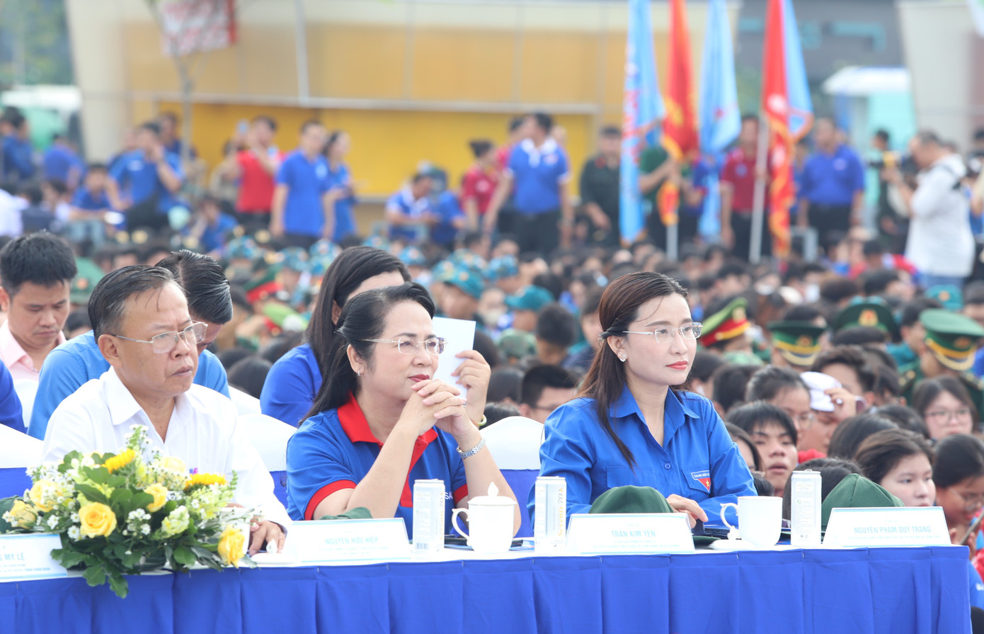 Lãnh đạo T.Ư Đoàn, TPHCM đến dự và động viên tuổi trẻ thành phố. Ảnh: Ngô Tùng Lãnh đạo T.Ư Đoàn, TPHCM đến dự và động viên tuổi trẻ thành phố. Ảnh: Ngô Tùng