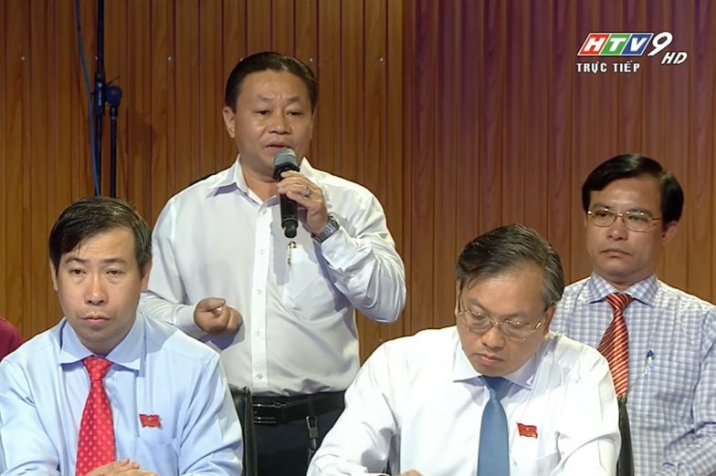 Cử tri Nguyễn Hữu Ngữ trao đổi tại chương trình (ảnh chụp màn hình). Cử tri Nguyễn Hữu Ngữ trao đổi tại chương trình (ảnh chụp màn hình).