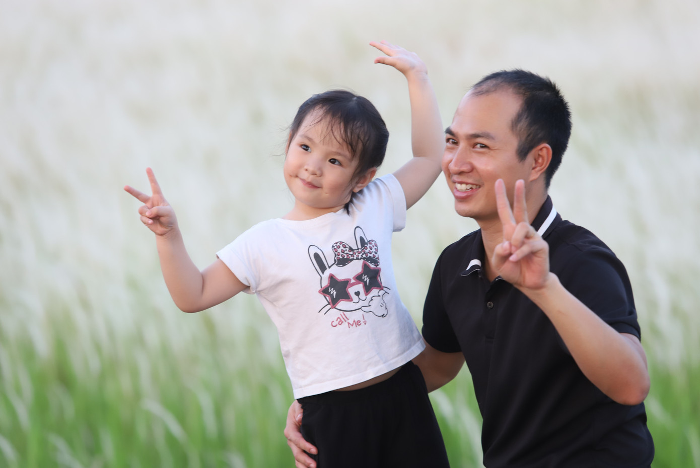 Các bậc phụ huynh đưa con trẻ đến đây thư giãn sau những giờ làm việc, học hành căng thẳng. Ảnh: Ngô Tùng