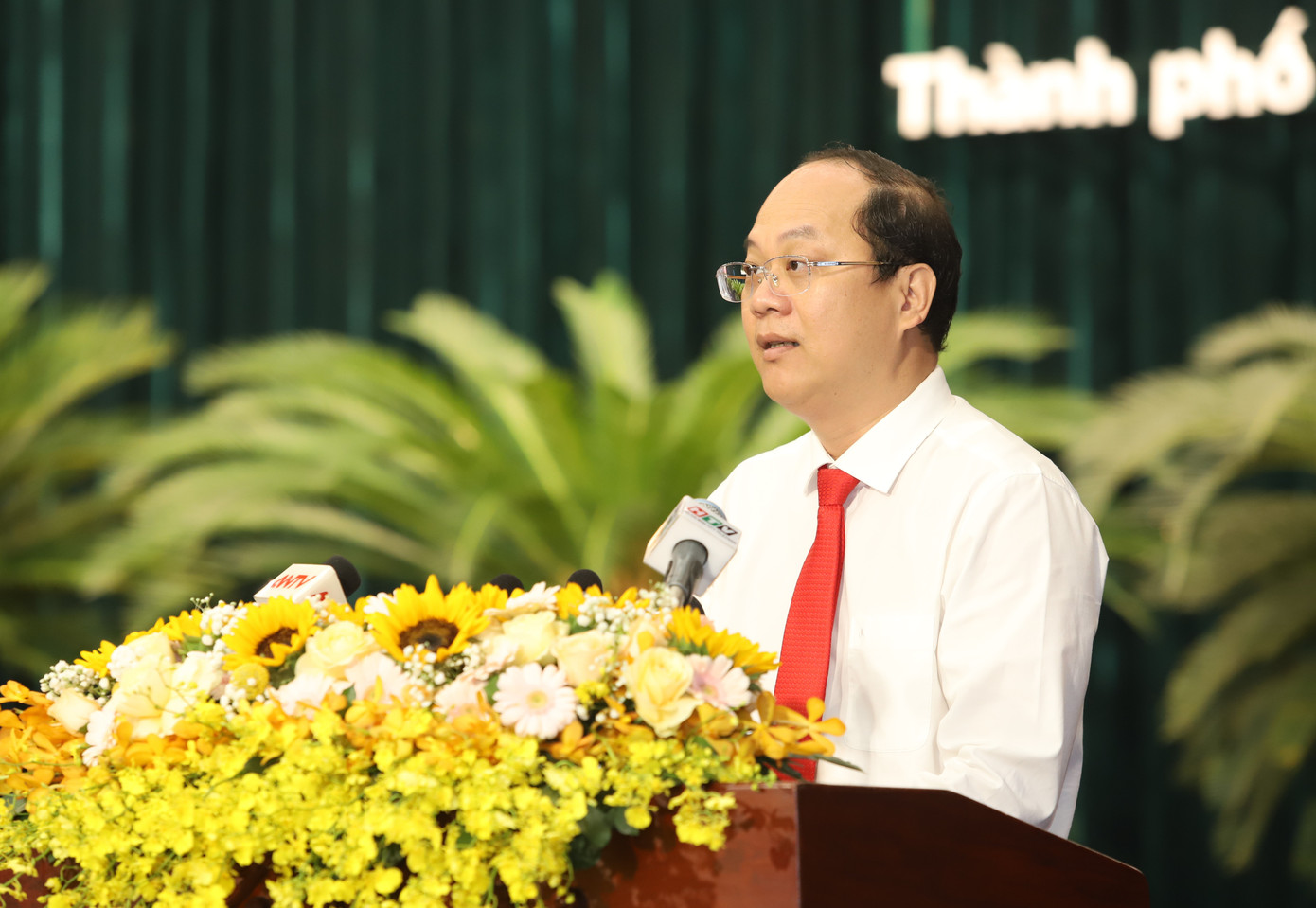 Phó Bí thư Thường trực Thành ủy TPHCM Nguyễn Hồ Hải phát biểu tại Hội nghị