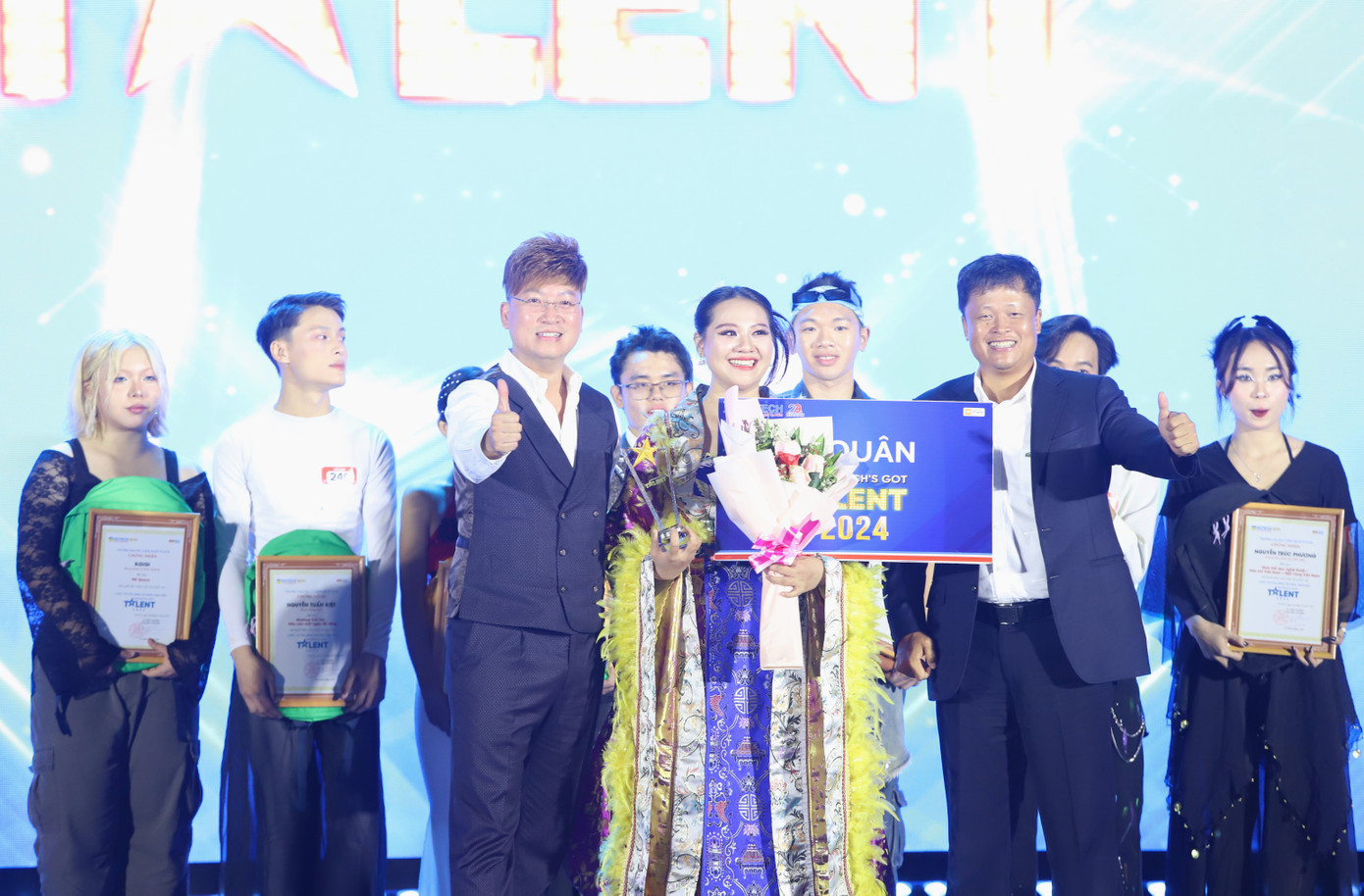 Thí sinh Nguyễn Giã Kiều Duyên (Khoa Luật) giành giải Nhì.