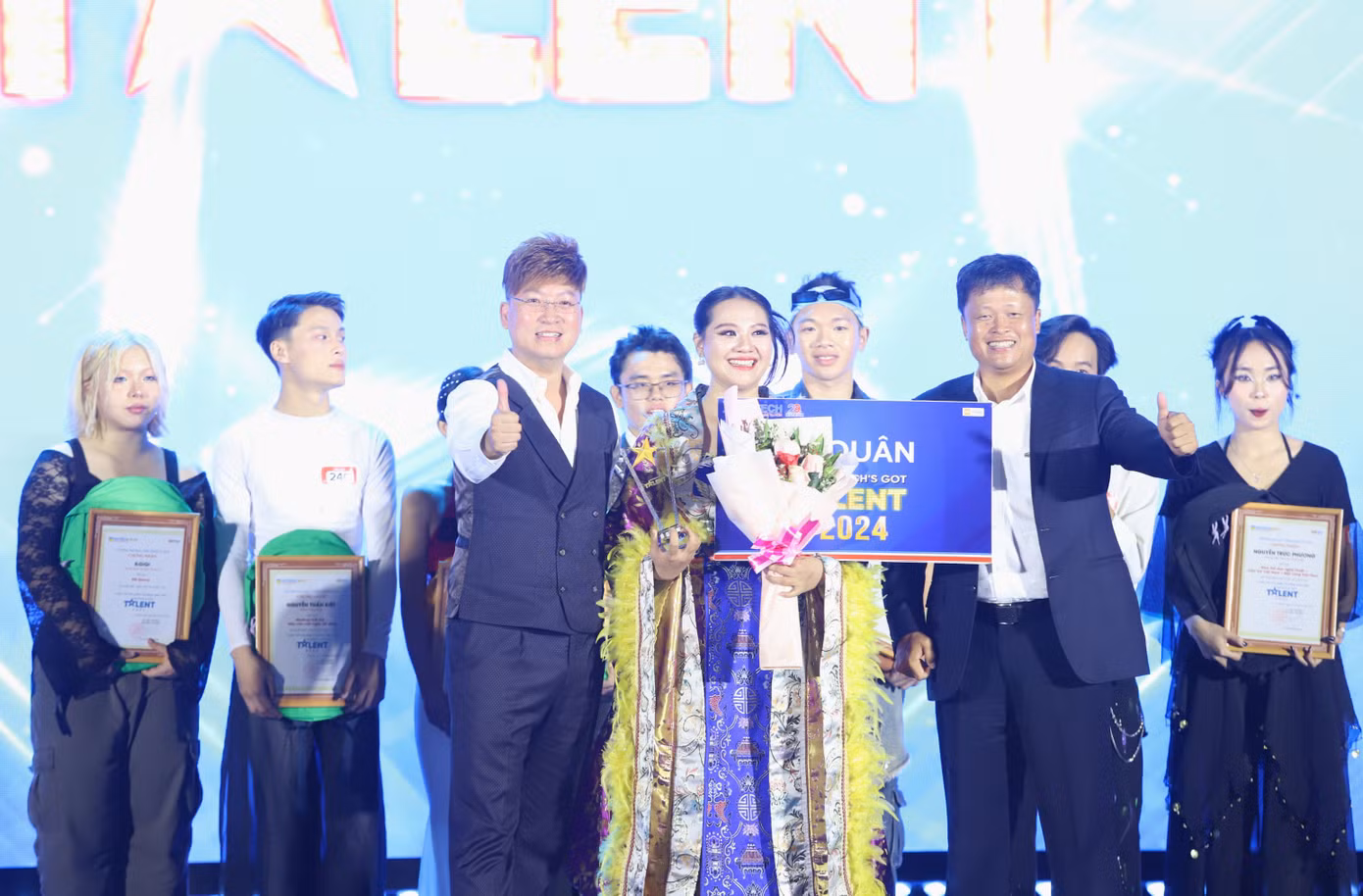 Thí sinh Nguyễn Giã Kiều Duyên (Khoa Luật) giành giải Nhì.