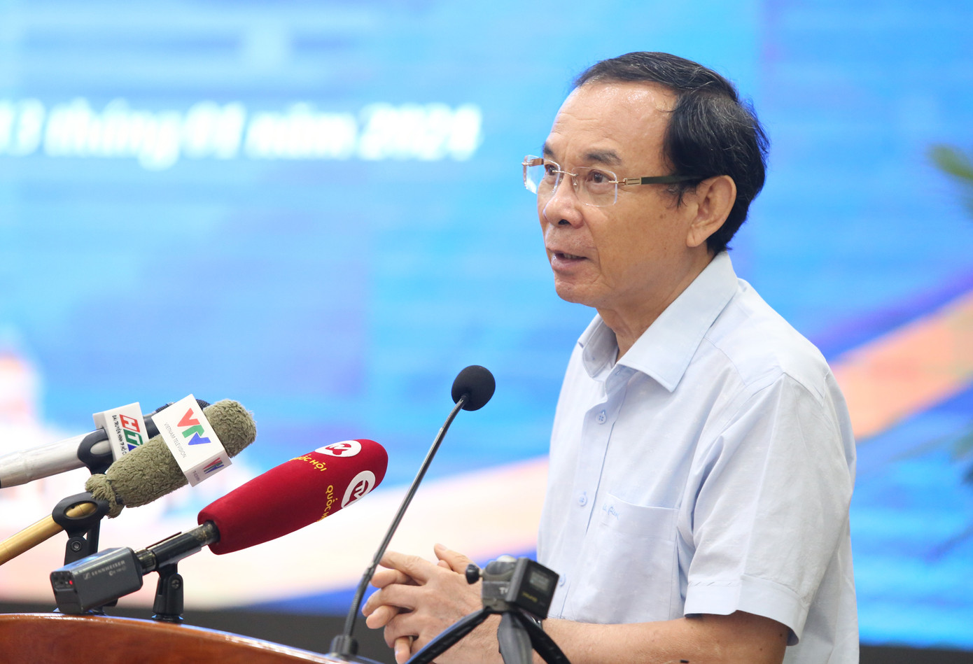 Bí thư Thành ủy TPHCM Nguyễn Văn Nên trao đổi, chỉ đạo công tác đầu tư công thời gian tới. Ảnh: Ngô Tùng Bí thư Thành ủy TPHCM Nguyễn Văn Nên trao đổi, chỉ đạo công tác đầu tư công thời gian tới. Ảnh: Ngô Tùng