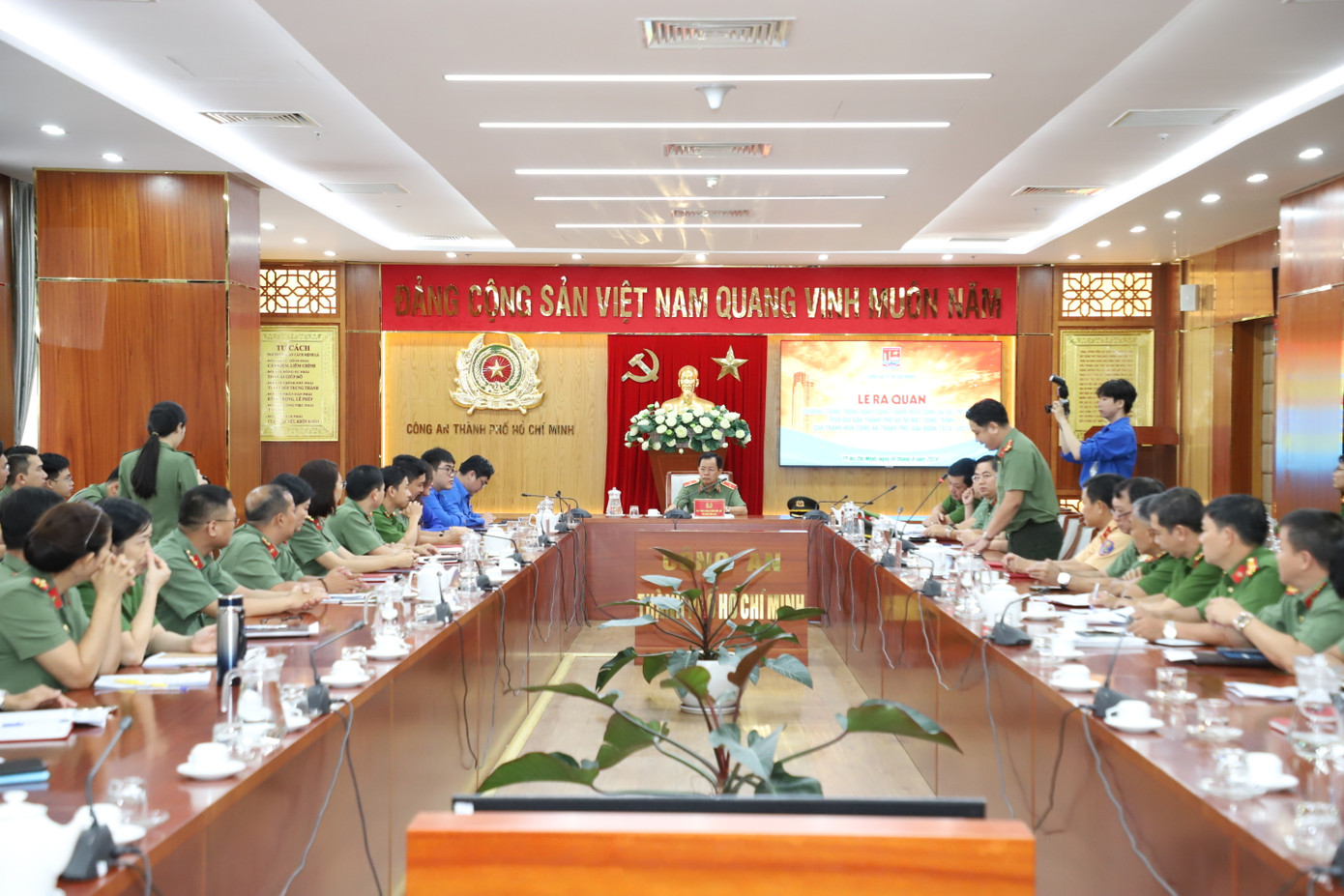 CATP triển khai chương trình “Đồng hành cùng thanh niên Công an xã, thị trấn” trên địa bàn TPHCM và ra mắt công trình của thanh niên Công an thành phố, giai đoạn 2024 – 2027. Ảnh: Ngô Tùng