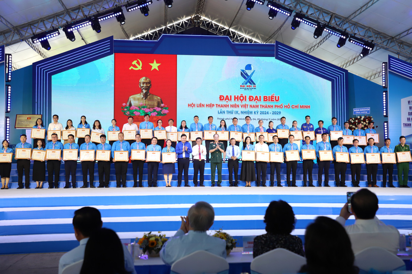 T.Ư Hội LHTN Việt Nam tặng Bằng khen ghi nhận 52 tập thể có thành tích xuất sắc trong công tác Hội và phong trào thanh niên nhiệm kỳ 2019 - 2024. T.Ư Hội LHTN Việt Nam tặng Bằng khen ghi nhận 52 tập thể có thành tích xuất sắc trong công tác Hội và phong trào thanh niên nhiệm kỳ 2019 - 2024.