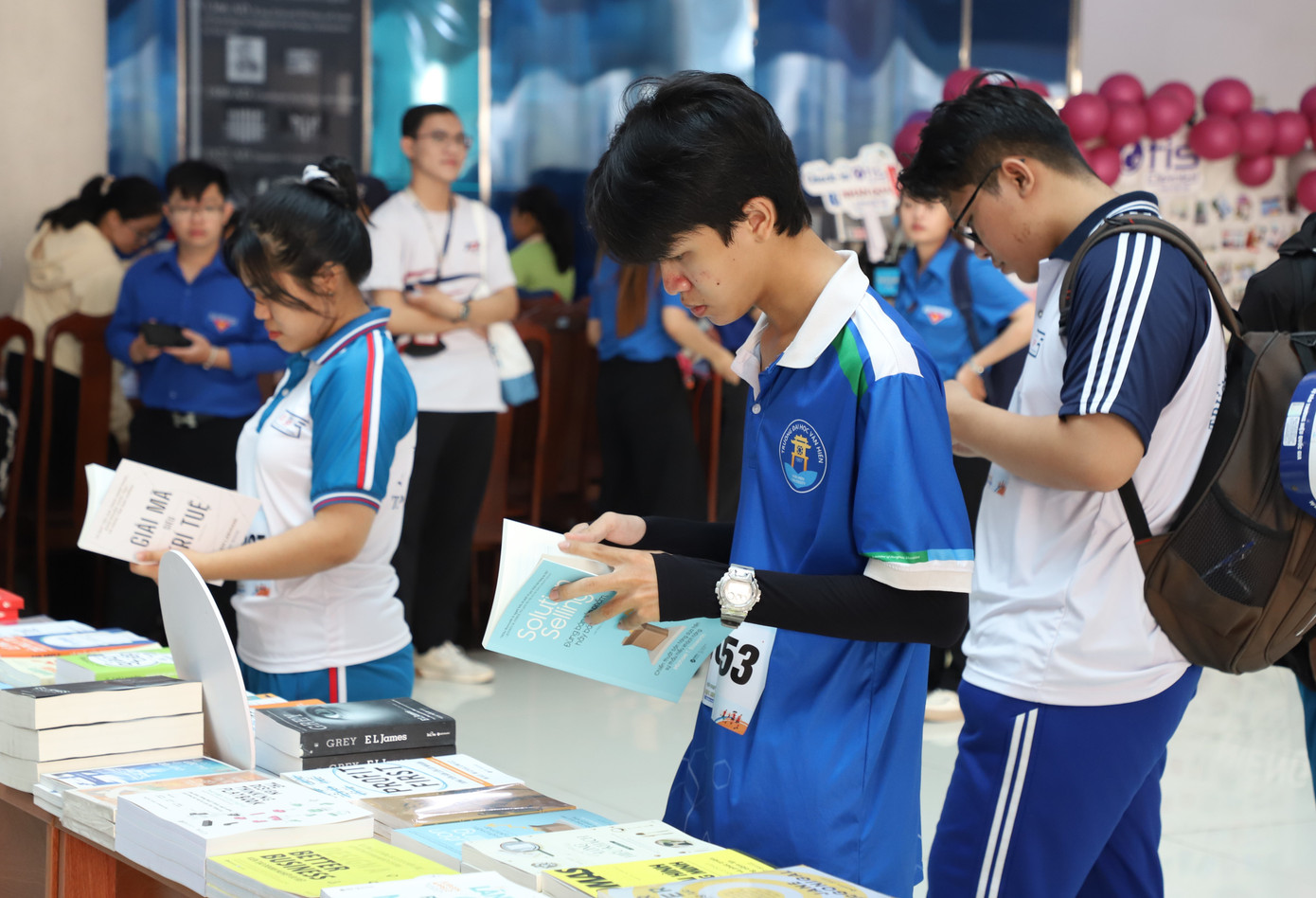 Không gian "Sách và bạn trẻ".