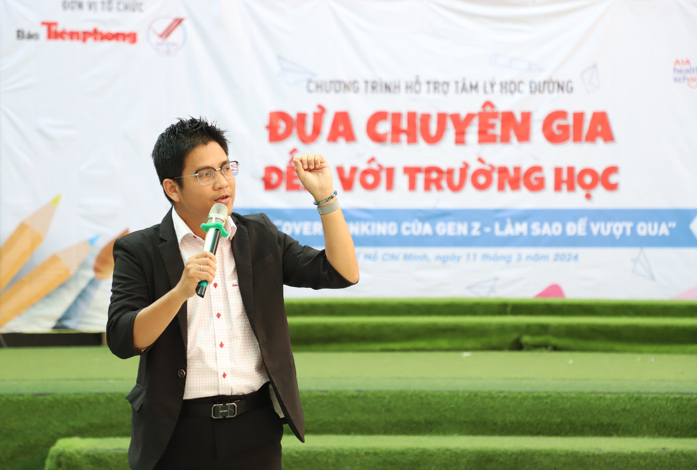 TS Nguyễn Vinh Quang chia sẻ cách "gỡ rối" một số vấn đề cảm xúc của các gen Z.