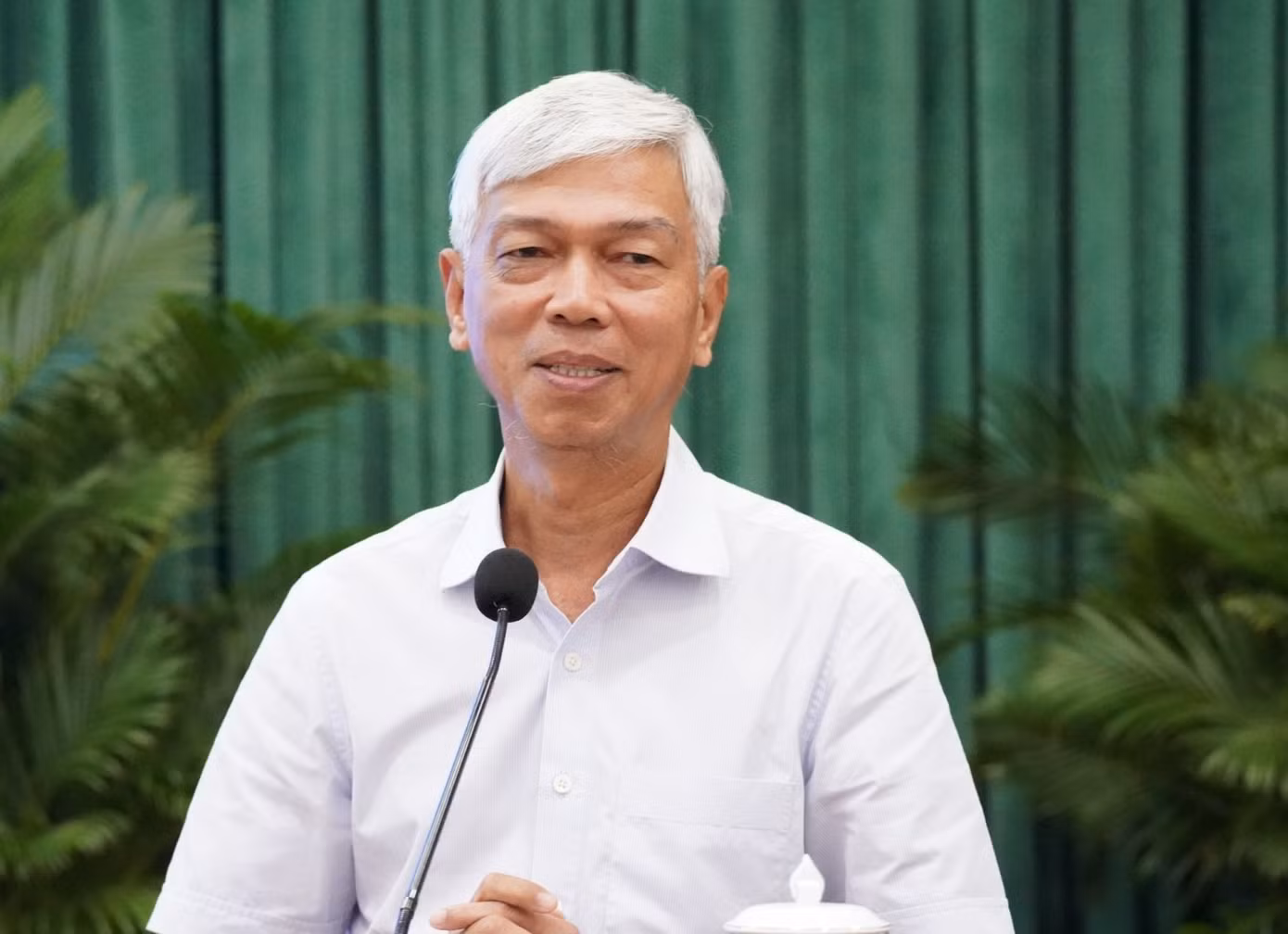 Phó Chủ tịch UBND TPHCM Võ Văn Hoan trao đổi kết luận hội nghị.