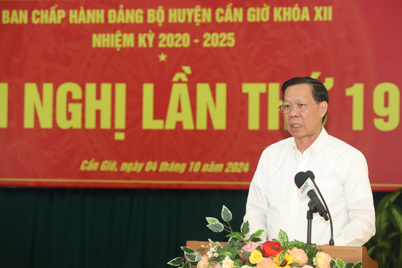 Chủ tịch Phan Văn Mãi phát biểu chỉ đạo hội nghị. Ảnh: Ngô Tùng.