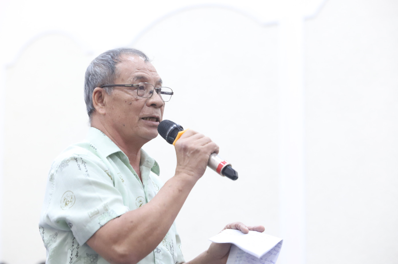 Cử tri TP. Thủ Đức trao đổi trực tiếp nhiều vấn đề với tổ đại biểu. Ảnh: Ngô Tùng Cử tri TP. Thủ Đức trao đổi trực tiếp nhiều vấn đề với tổ đại biểu. Ảnh: Ngô Tùng