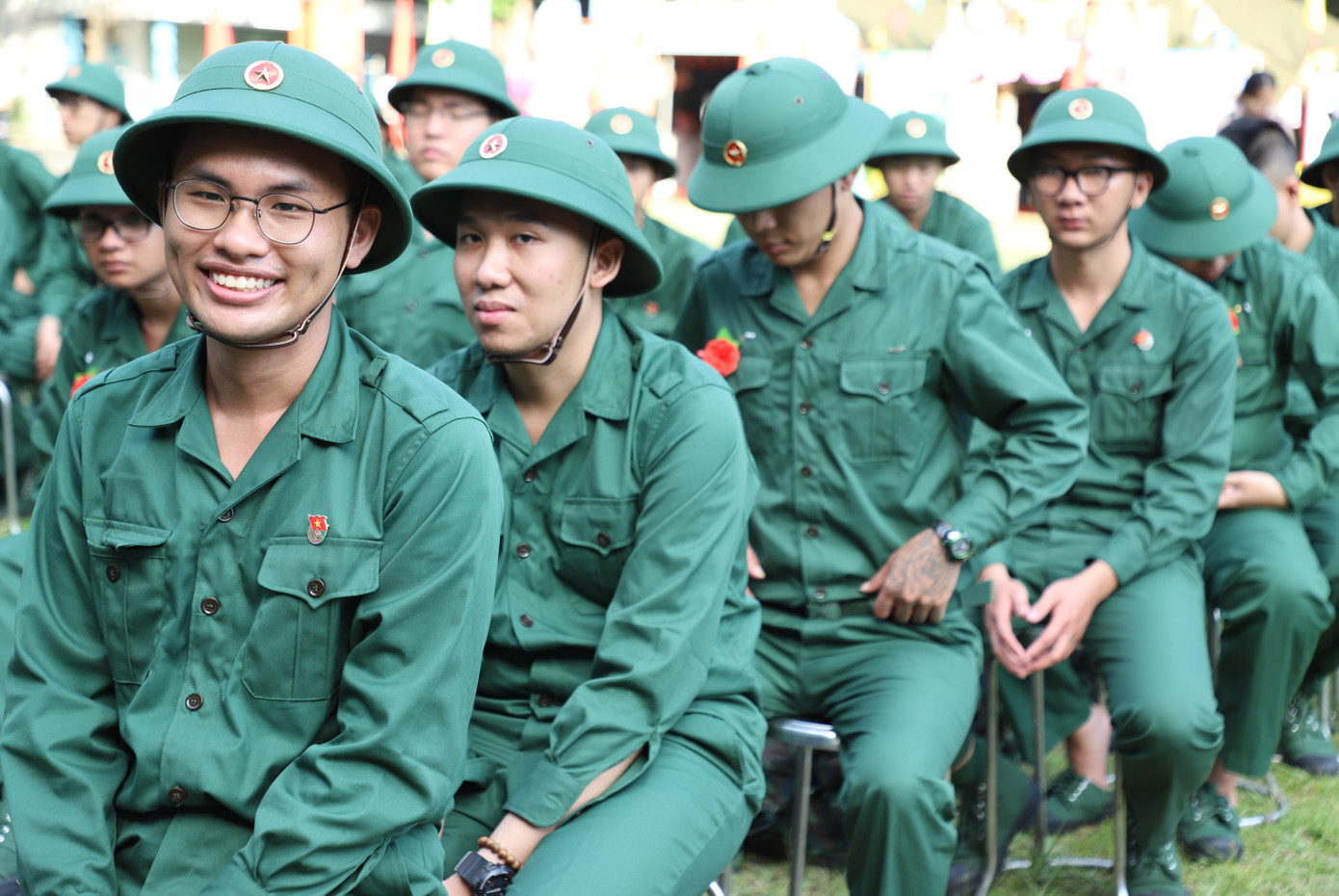 Gần 950 tân binh này được giao đến các đơn vị huấn luyện gồm: Sư đoàn Không quân 370 (Quân chủng Phòng không không quân), Sư đoàn Phòng không 377 (Quân khủng PKKQ), Trung đoàn Gia Định (Bộ Tư lệnh TPHCM), Lữ đoàn 957 (Vùng 4 Quân chủng Hải quân), Trung tâm Huấn luyện Vùng 4 Quân chủng Hải quân, Trung tâm Huấn luyện Vùng 2 Quân chủng Hải quân, Lữ đoàn 101 (Vùng 4 Quân chủng Hải quân), Lữ đoàn Tăng thiết giáp 26 (Quân khu 7), Trường Quân sự Quân khu 7, Công an TPHCM. Gần 950 tân binh này được giao đến các đơn vị huấn luyện gồm: Sư đoàn Không quân 370 (Quân chủng Phòng không không quân), Sư đoàn Phòng không 377 (Quân khủng PKKQ), Trung đoàn Gia Định (Bộ Tư lệnh TPHCM), Lữ đoàn 957 (Vùng 4 Quân chủng Hải quân), Trung tâm Huấn luyện Vùng 4 Quân chủng Hải quân, Trung tâm Huấn luyện Vùng 2 Quân chủng Hải quân, Lữ đoàn 101 (Vùng 4 Quân chủng Hải quân), Lữ đoàn Tăng thiết giáp 26 (Quân khu 7), Trường Quân sự Quân khu 7, Công an TPHCM.