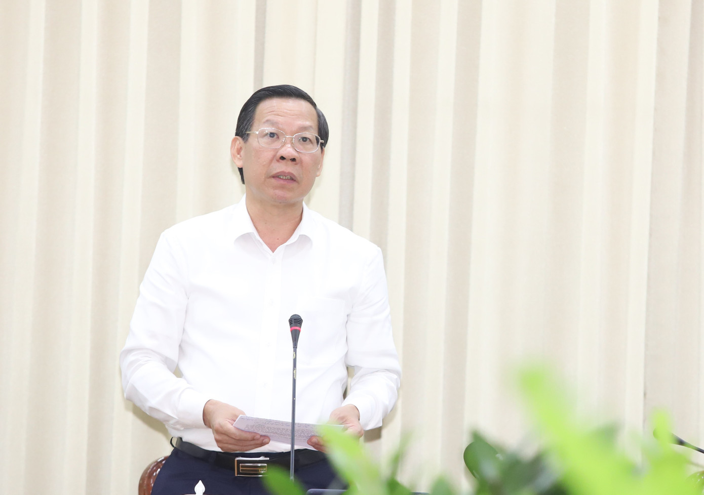 Chủ tịch UBND TPHCM Phan Văn Mãi trao đổi kết luận hội thảo. Ảnh: Ngô Tùng Chủ tịch UBND TPHCM Phan Văn Mãi trao đổi kết luận hội thảo. Ảnh: Ngô Tùng