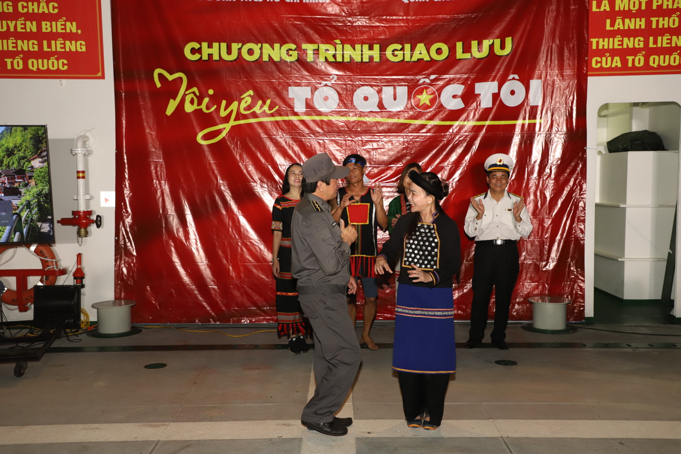 Năm nay, gắn với các thông điệp chào mừng Đại hội Hội Liên hiệp Thanh niên Việt Nam lần thứ IX, nhiệm kỳ 2024 – 2029, hành trình mang đến nhiều sân chơi đa dạng, đầy sắc màu để các bạn trẻ góp sức tạo nên bầu không khí thi đua sôi nổi, phấn khởi, giúp lưu lại những kỷ niệm ấn tượng với mỗi cá nhân tham gia hải trình đong đầy yêu thương này. Năm nay, gắn với các thông điệp chào mừng Đại hội Hội Liên hiệp Thanh niên Việt Nam lần thứ IX, nhiệm kỳ 2024 – 2029, hành trình mang đến nhiều sân chơi đa dạng, đầy sắc màu để các bạn trẻ góp sức tạo nên bầu không khí thi đua sôi nổi, phấn khởi, giúp lưu lại những kỷ niệm ấn tượng với mỗi cá nhân tham gia hải trình đong đầy yêu thương này.