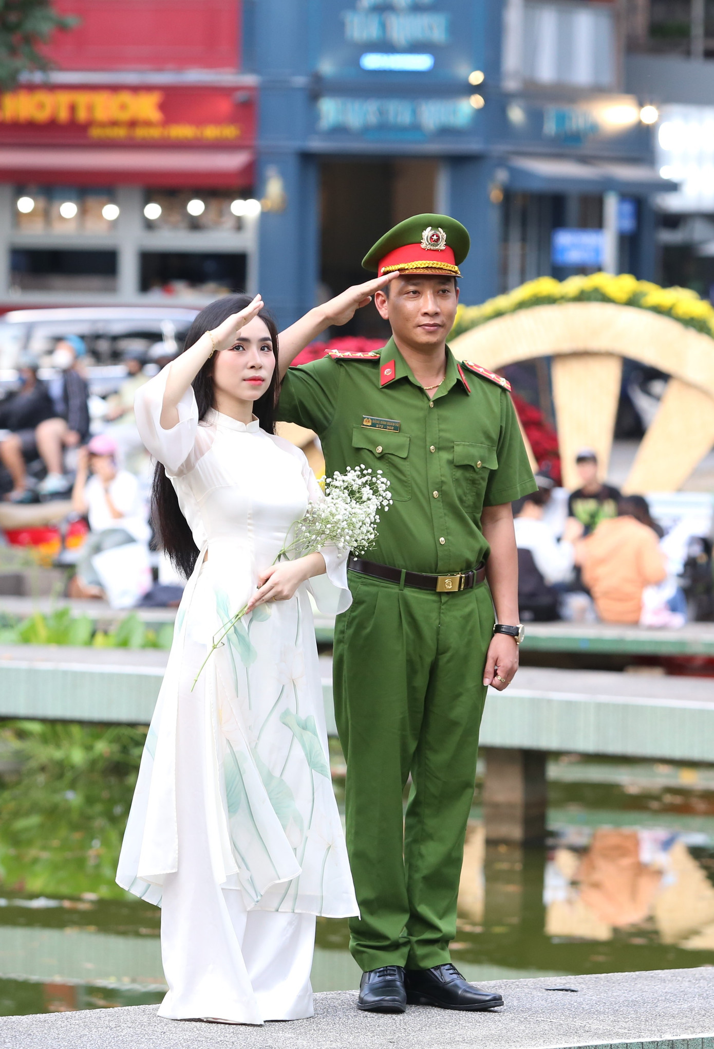 Lưu giữ thanh xuân ở 'tọa độ' chụp ảnh Tết cực hot giữa lòng TPHCM ảnh 4