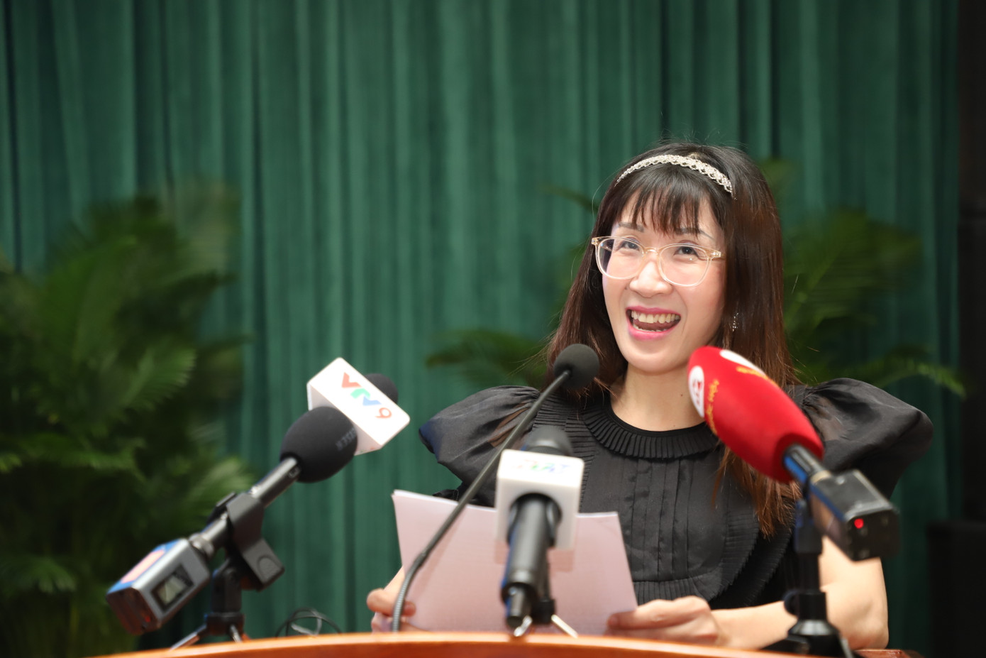 Bà Nguyễn Trúc Vân chia sẻ quá trình dự thi của mình.