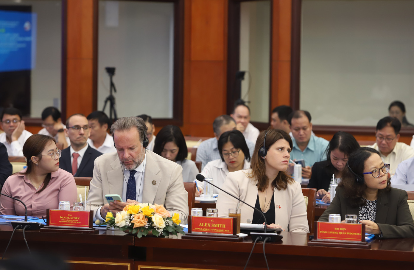 Đại diện các đoàn ngoại giao, các nhà đầu tư tìm hiểu các dự án văn hóa, thể thao trên địa bàn TPHCM. Ảnh: Ngô Tùng. Đại diện các đoàn ngoại giao, các nhà đầu tư tìm hiểu các dự án văn hóa, thể thao trên địa bàn TPHCM. Ảnh: Ngô Tùng.