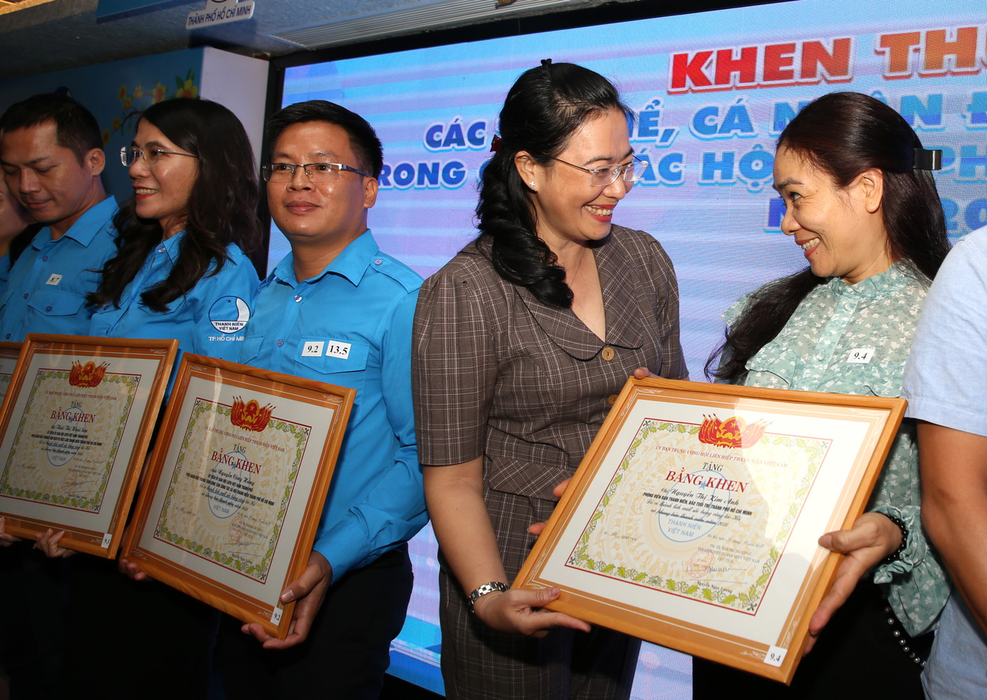 Các cá nhân tiêu biểu trong công tác Hội, phong trào thanh niên năm qua cũng được Trung ương Hội ghi nhận dịp này. Ảnh: Ngô Tùng Các cá nhân tiêu biểu trong công tác Hội, phong trào thanh niên năm qua cũng được Trung ương Hội ghi nhận dịp này. Ảnh: Ngô Tùng