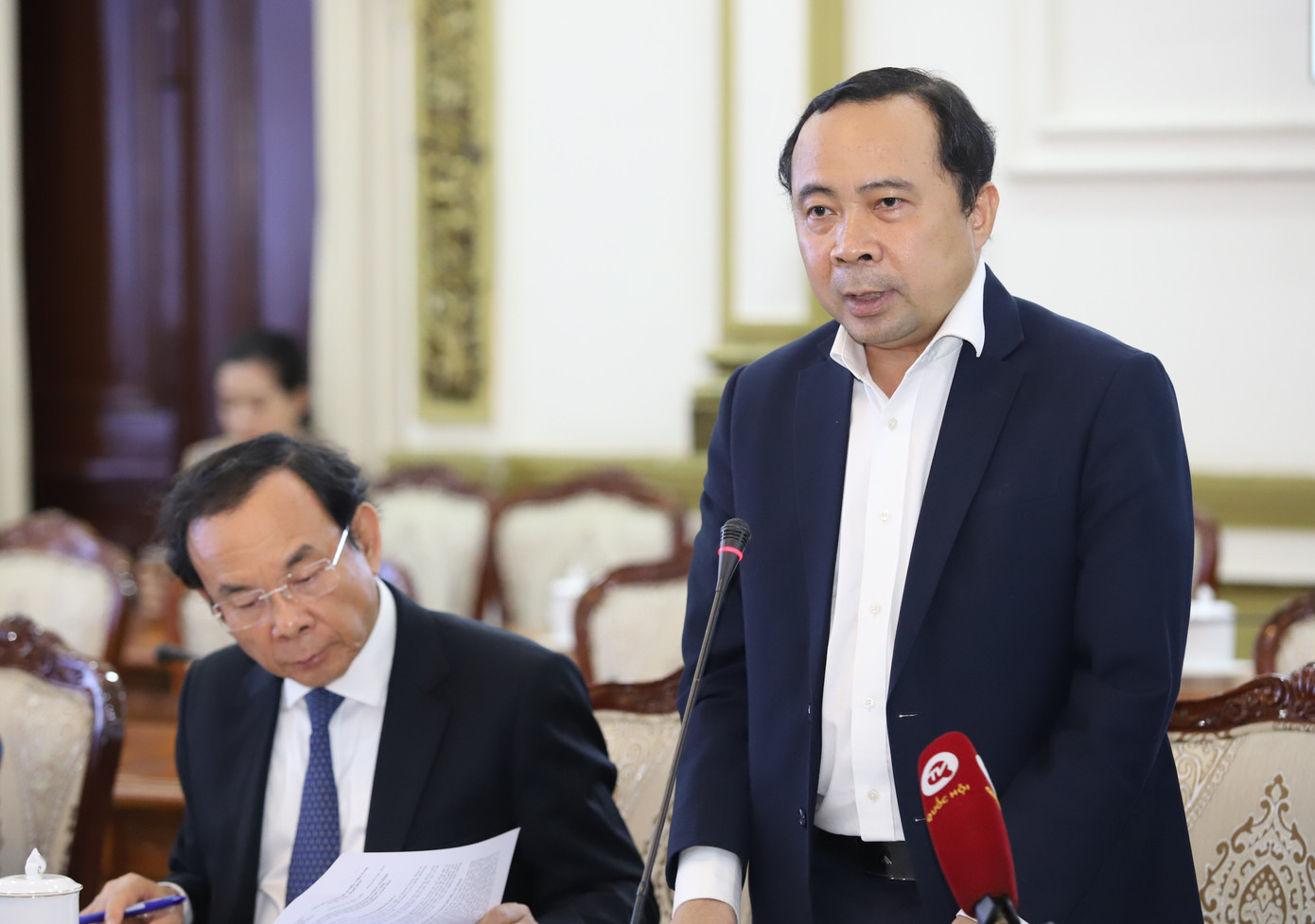 Các thành viên trao đổi một số định hướng hoạt động của C4IR. Các thành viên trao đổi một số định hướng hoạt động của C4IR.