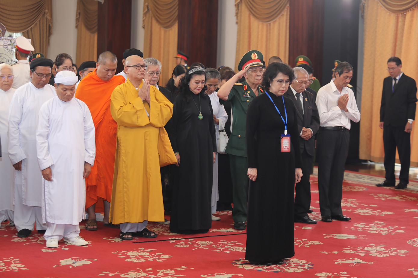 Đoàn đại biểu MTTQ Việt Nam do bà Tô Thị Bích Châu, Phó Chủ tịch Ủy ban MTTQ Việt Nam làm Trưởng đoàn, viếng Tổng Bí thư Nguyễn Phú Trọng.