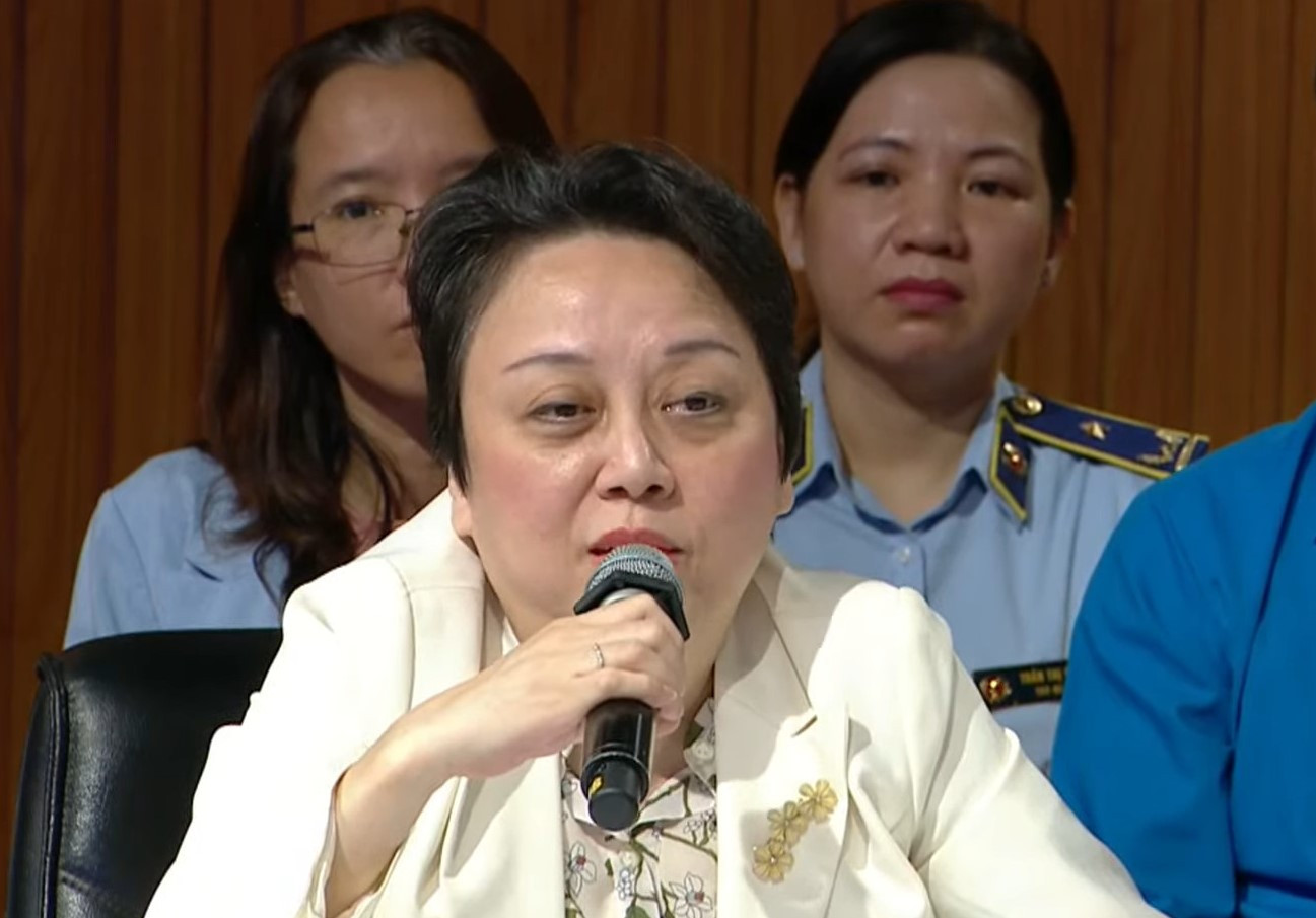 Giám đốc Sở An toàn thực phẩm TPHCM Phạm Khánh Phong Lan trao đổi tại chương trình.