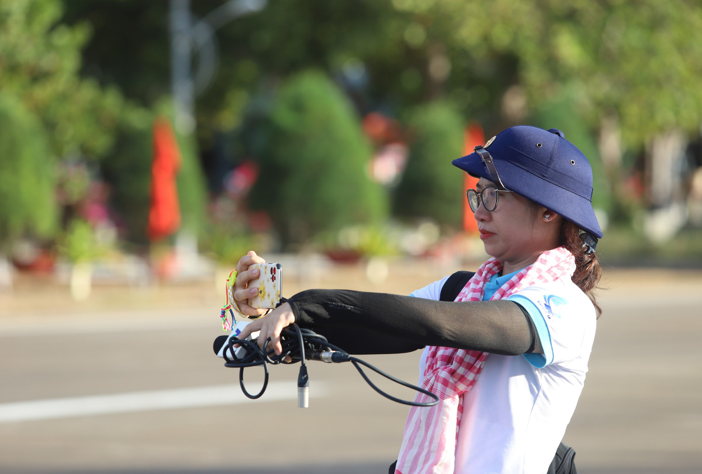 Mỹ Hạnh cho biết, hải trình đã giúp cô có cái nhìn tích cực, đồng thời trân trọng hơn với tình cảm, sự hy sinh của những người lính hải quân. Mỹ Hạnh cho biết, hải trình đã giúp cô có cái nhìn tích cực, đồng thời trân trọng hơn với tình cảm, sự hy sinh của những người lính hải quân.