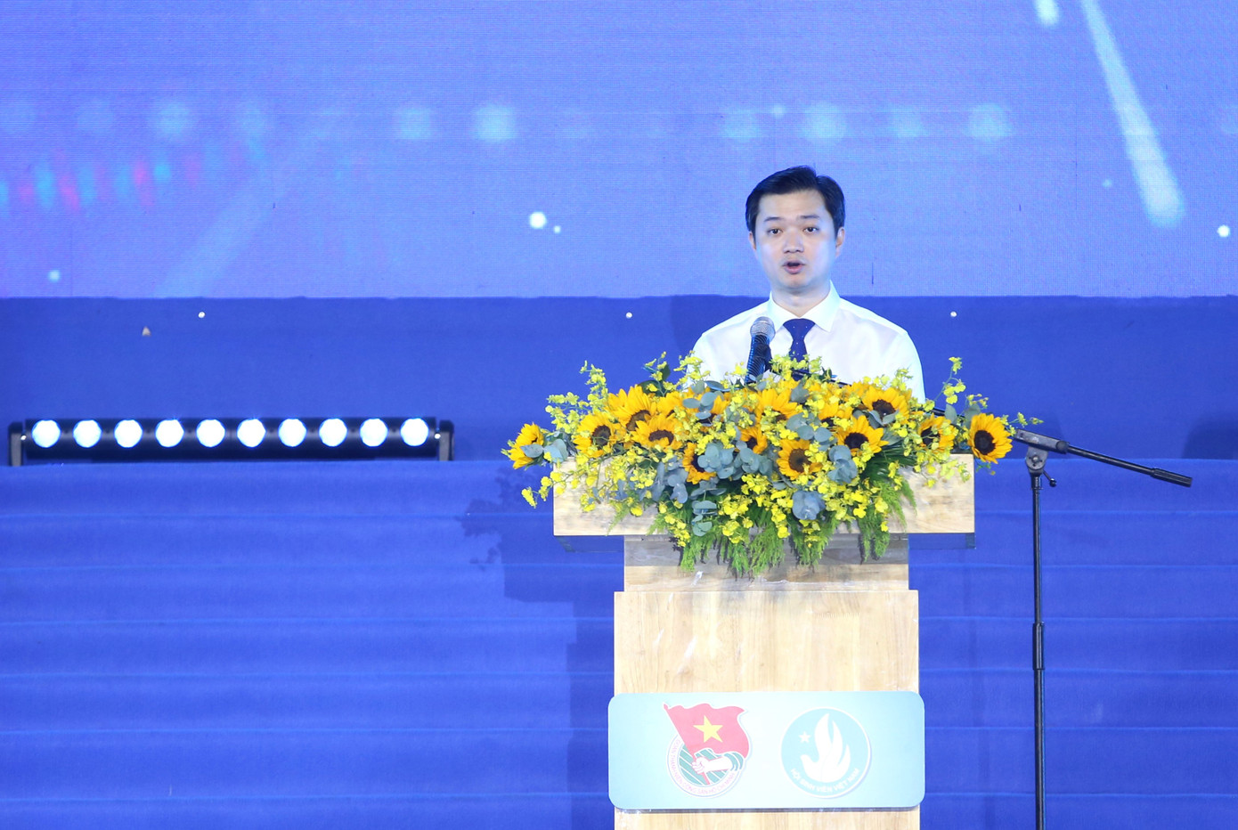 Bí thư T.Ư Đoàn Nguyễn Minh Triết phát biểu tại chương trình kỷ niệm ngày truyền thống HSSV. Ảnh: Ngô Tùng