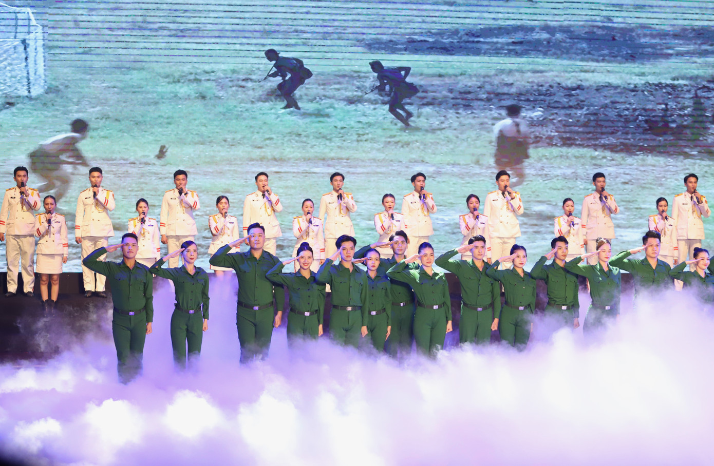 Tổ khúc nghệ thuật do các cán bộ, chiến sĩ, diễn viên truyền tải, lan tỏa hình ảnh, phẩm chất cao đẹp của lực lượng vũ trang cả trong chiến đấu lẫn trong sự nghiệp xây dựng, bảo vệ Tổ quốc.