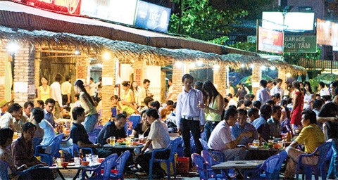 Nhiều công chức kín lịch nhậu 7 ngày/tuần - (Ảnh minh họa)