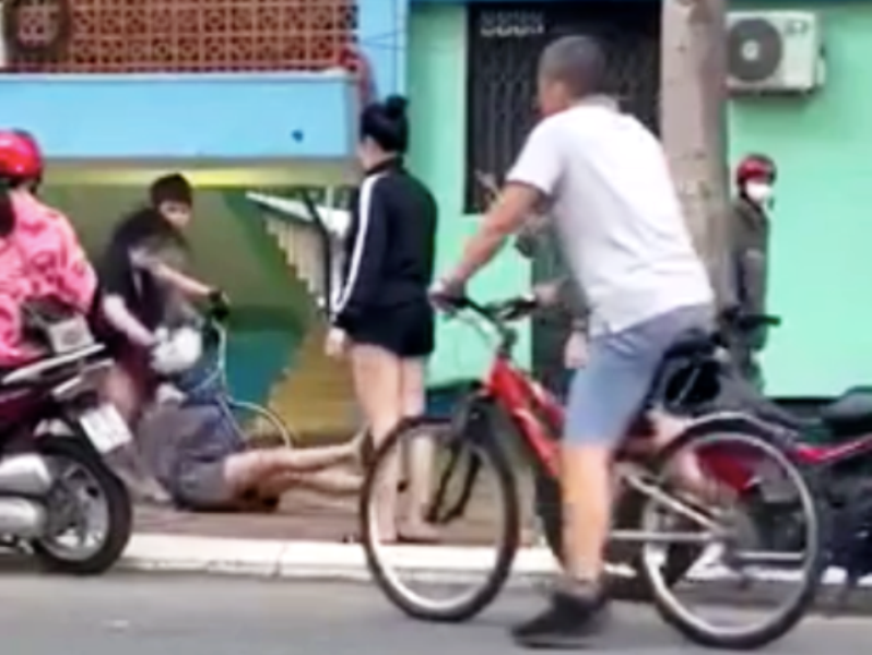 Phụ huynh em U mong công an sớm làm rõ để có biện pháp răn đe. Phụ huynh em U mong công an sớm làm rõ để có biện pháp răn đe.