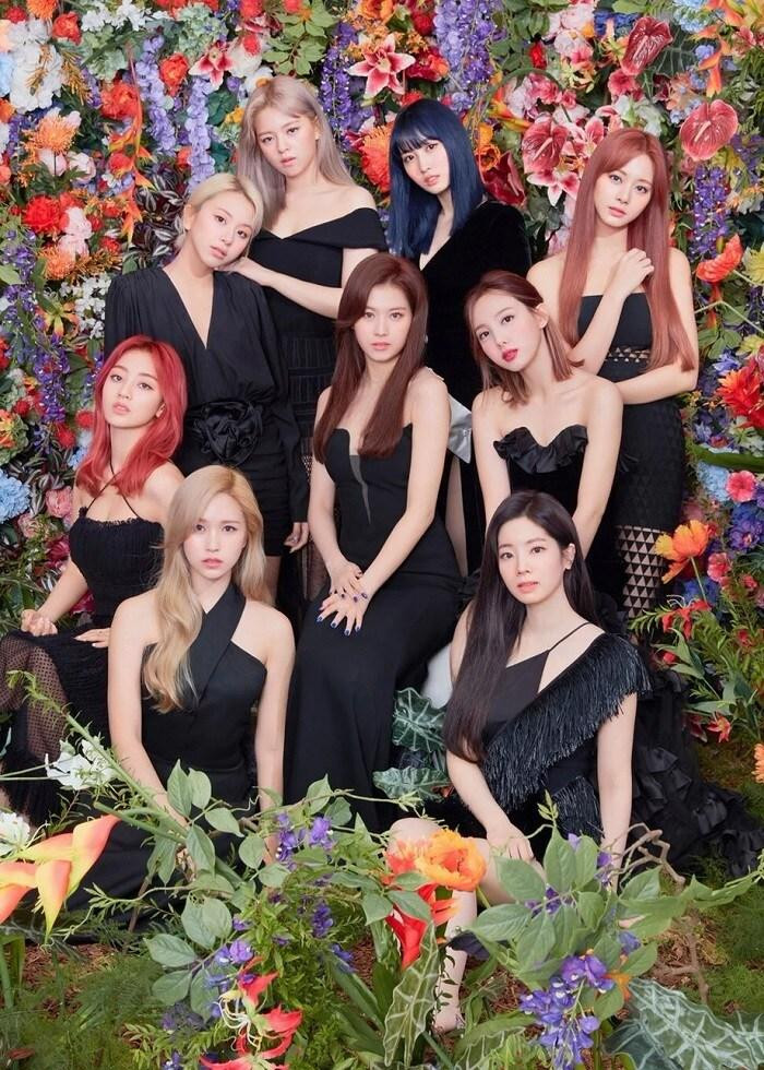 TWICE xác nhận trở lại sàn đấu âm nhạc vào tháng 6 sắp tới.