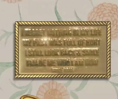 "Tôi không hề hối hận về bất kỳ điều gì trong đời mình dù cho nó có ngập tràn đau đớn, tôi vẫn luôn nhìn lại và mỉm cười. Bởi vì chính những điều đó đã làm nên tôi của ngày hôm nay " "Tôi không hề hối hận về bất kỳ điều gì trong đời mình dù cho nó có ngập tràn đau đớn, tôi vẫn luôn nhìn lại và mỉm cười. Bởi vì chính những điều đó đã làm nên tôi của ngày hôm nay "