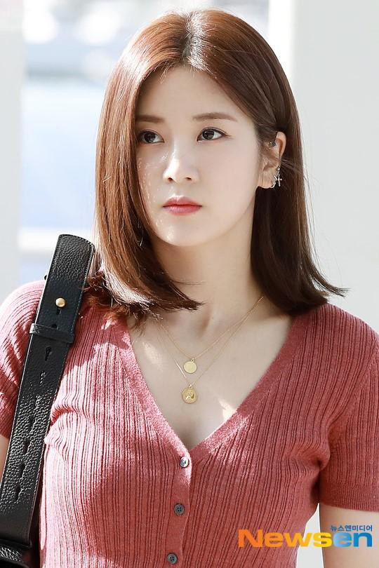 Hình ảnh của Chorong bị ảnh hưởng nghiêm trọng sau lùm xùm bạo lực