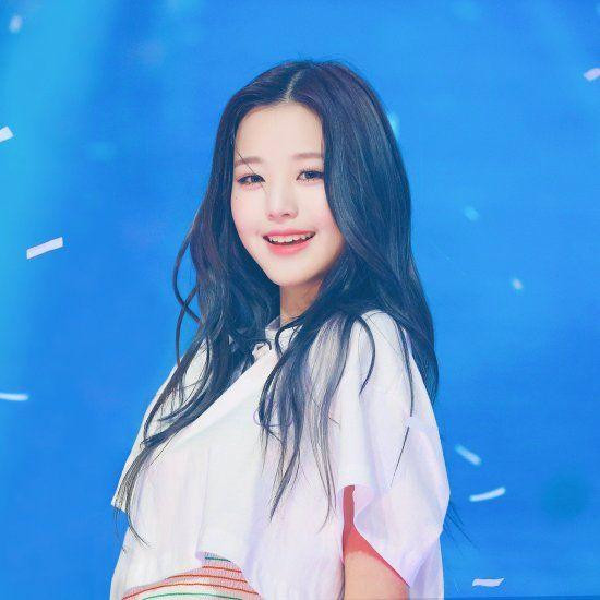 Jang Wonyoung sẽ là cây hút fan hàng đầu của nhóm nhạc mới nhà Starship.