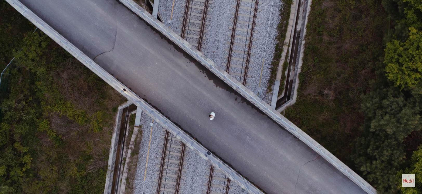 Những hình ảnh đầu tiên của WAW được MAMAMOO tiết lộ trong trailer. (Nguồn ảnh: K Crush)