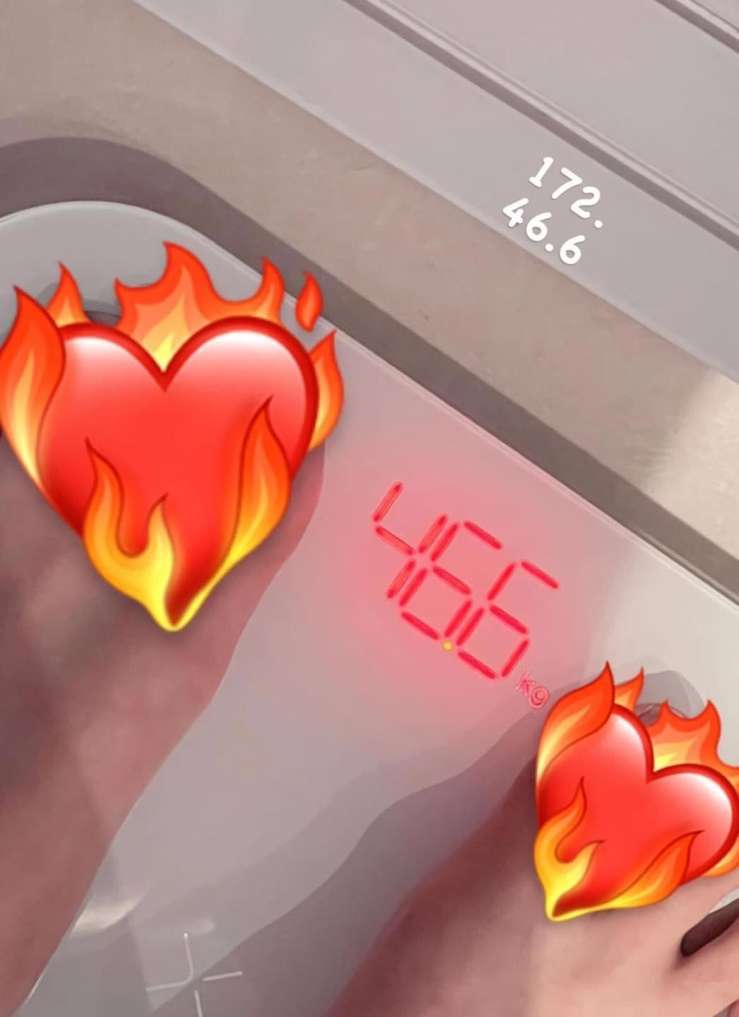 Somi đăng tải hình ảnh công khai chỉ số cân nặng và chiều cao trên chính trang cá nhân.