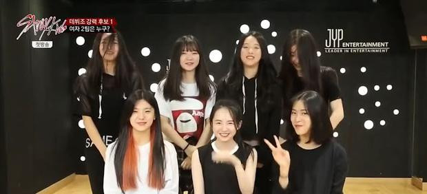 Sakamoto Mashiro từng là thực tập sinh của JYP, cùng thời với những cô nàng ITZY. Sakamoto Mashiro từng là thực tập sinh của JYP, cùng thời với những cô nàng ITZY.