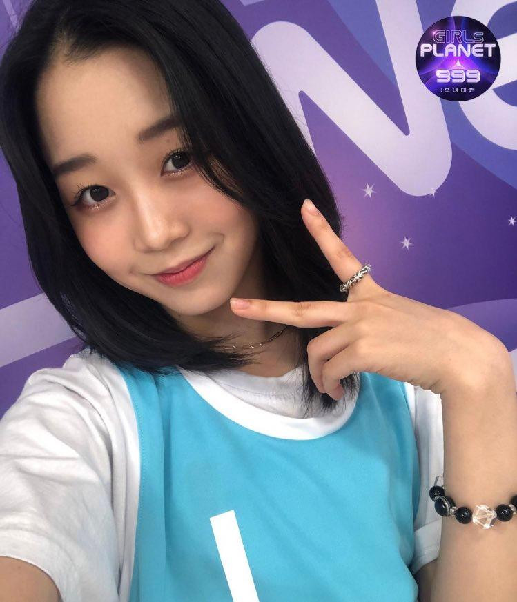 Ezaki Hikaru có vẻ ngoài khác biệt và được chú ý nhờ kỹ năng rap thu hút. Ezaki Hikaru có vẻ ngoài khác biệt và được chú ý nhờ kỹ năng rap thu hút.