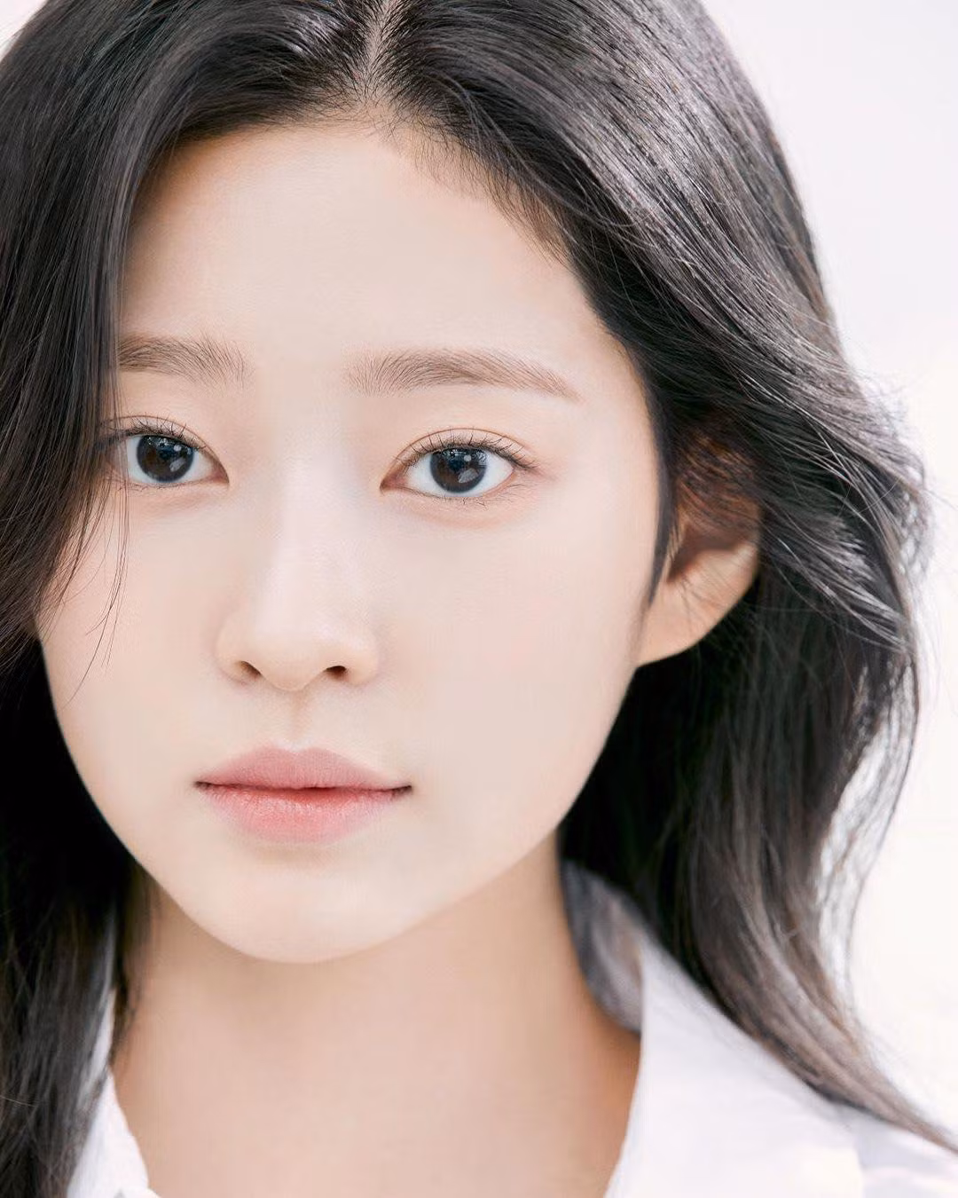 Động thái mới của công ty chủ quản khiến netizen tin rằng Kim Minju đã từ chối HYBE. Động thái mới của công ty chủ quản khiến netizen tin rằng Kim Minju đã từ chối HYBE.