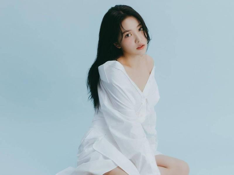 Yeri tiết lộ nhóm sẽ không đến KWANGYA trong ca khúc trở lại lần này. Yeri tiết lộ nhóm sẽ không đến KWANGYA trong ca khúc trở lại lần này.