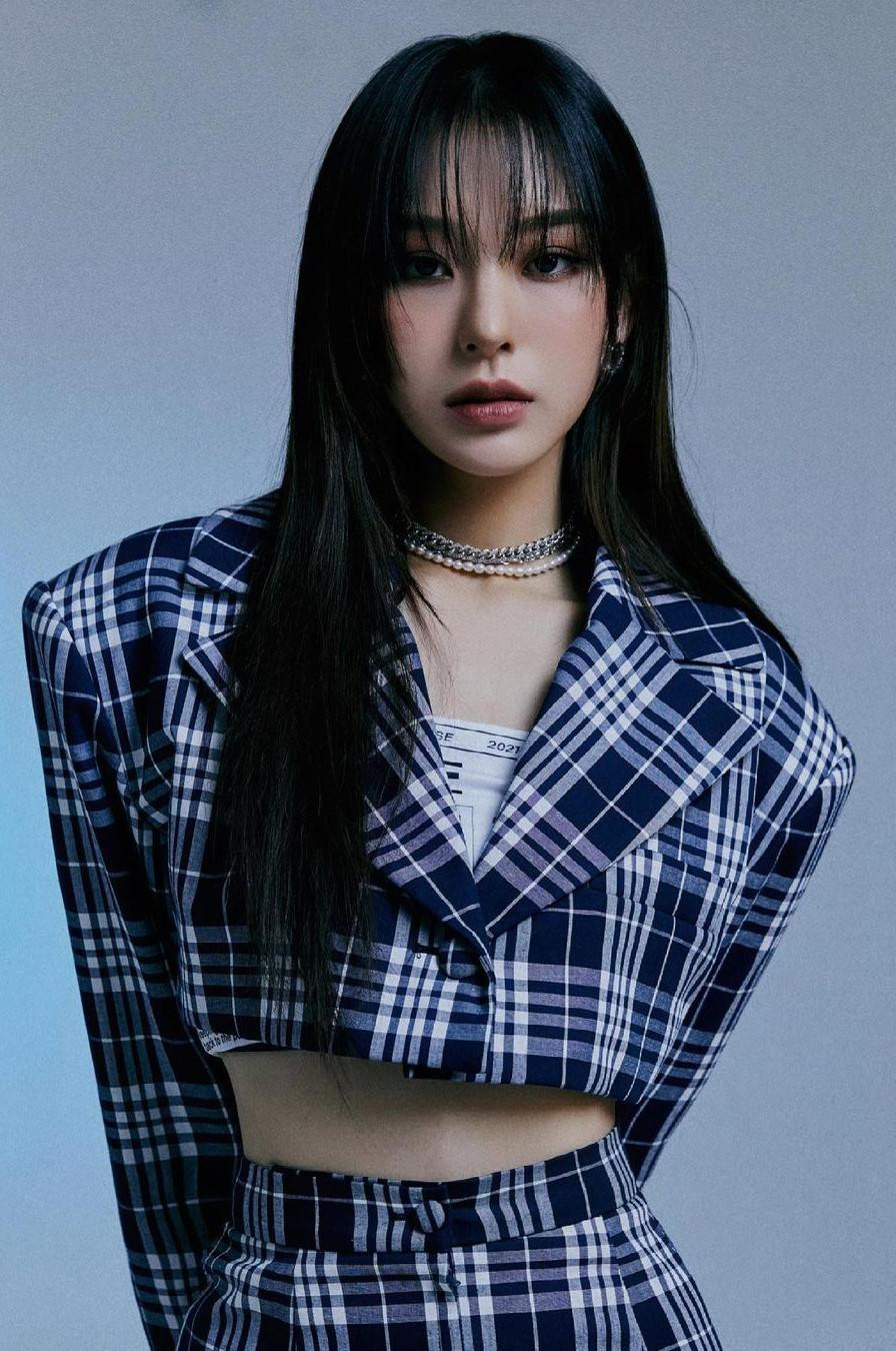 no:ze là nữ vũ công có lượng fan đông đảo bật nhất Street Woman Fighter.