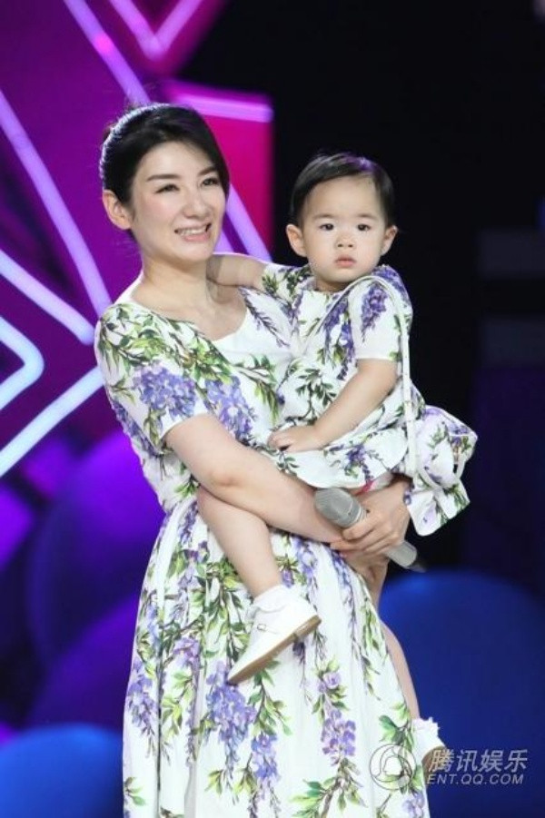 Tiểu Yến Tử Huỳnh Dịch tố chồng cũ 'bắt cóc' con gái ảnh 1