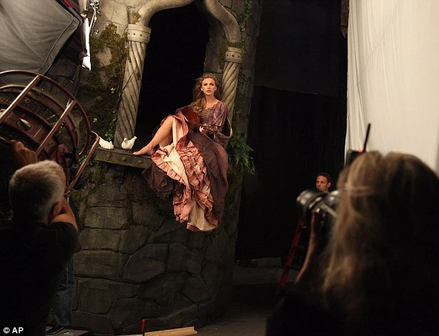 Bức hình được chụp bởi nhiếp ảnh gia nổi tiếng Annie Leibovitz