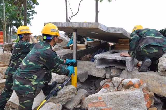 Thiết bị hỗ trợ đã giúp đội cứu nạn giải thoát và tìm kiếm thêm nhiều nạn nhân 