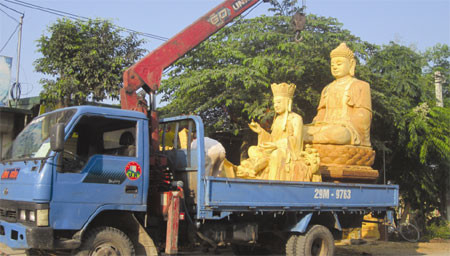 Những pho tượng kỷ lục được xuất xưởng. Những pho tượng kỷ lục được xuất xưởng