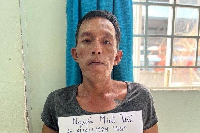 Nguyễn Minh Tuấn tại cơ quan công an. Ảnh: M.A. Nguyễn Minh Tuấn tại cơ quan công an. Ảnh: M.A.